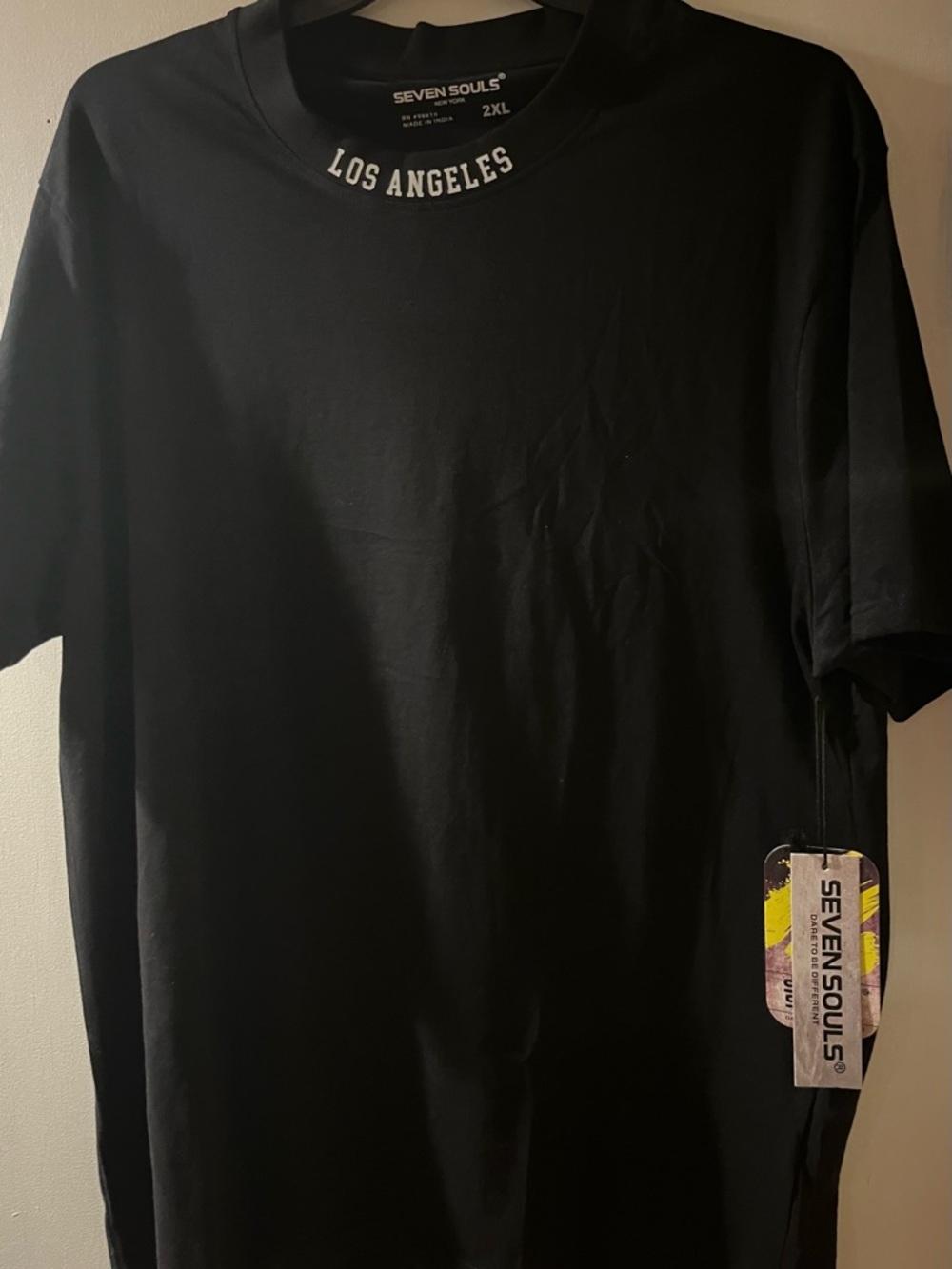 Seven Souls  Men's 'Los Angeles' Black Graphic Short Sleeve Tee.